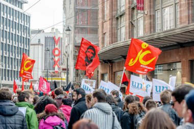 Fransa'da emek reformları karşı protesto
