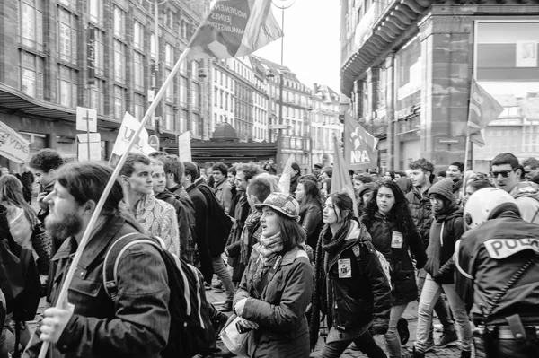 Διαμαρτυρηθούν κατά εργασιακές μεταρρυθμίσεις στη Γαλλία — Φωτογραφία Αρχείου