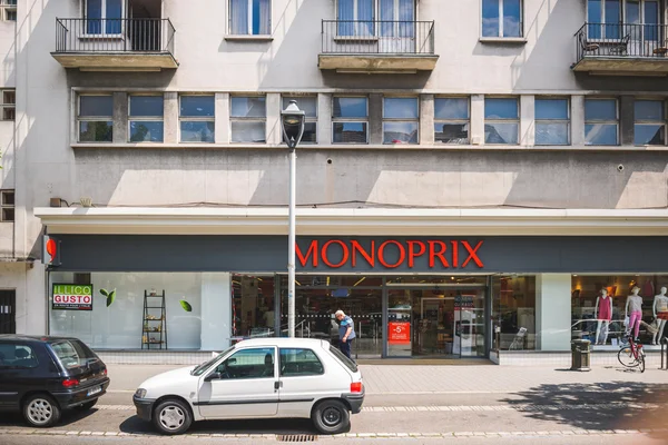 Fransa'da Monoprix mağaza — Stok fotoğraf