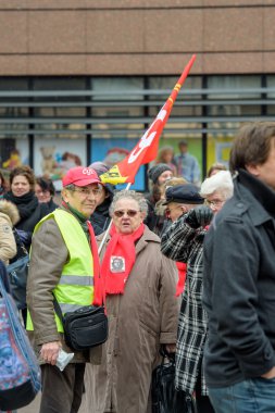 Yüzlerce departman bütçe kesintileri 2016 için karşı protestolar