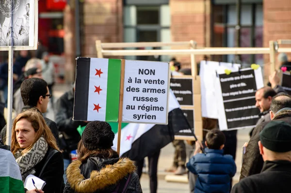 Syrian diaspora protests against Syrian war — Stock Photo, Image