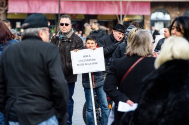 Syrian diaspora protests against Syrian war