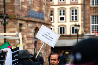 Syrian diaspora protests against Syrian war