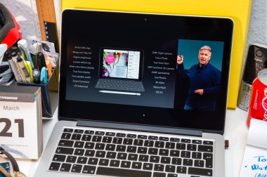 Apple'nın 'Let us döngü sen In' iphone Se ve 9,7