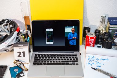 Apple'nın 'Let us döngü sen In' iphone Se ve 9,7
