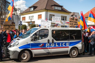 Azerbaycan Ermenistan çatışma protesto