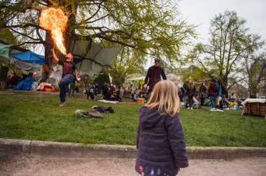 'Nuit Debout' veya 'de la Republique Place durmayı'