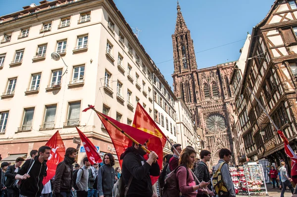 Fransa'da emek reformları karşı Nisan protesto