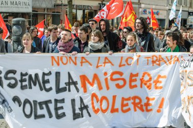 Fransa'da emek reformları karşı Nisan protesto