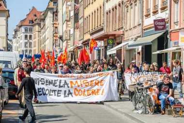 Fransa'da emek reformları karşı Nisan protesto