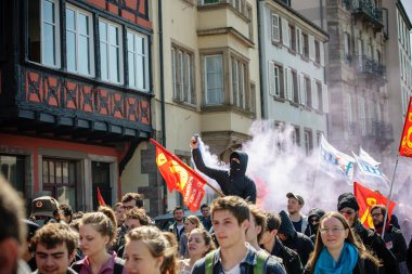 Fransa'da emek reformları karşı Nisan protesto