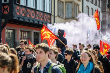 Fransa'da emek reformları karşı Nisan protesto
