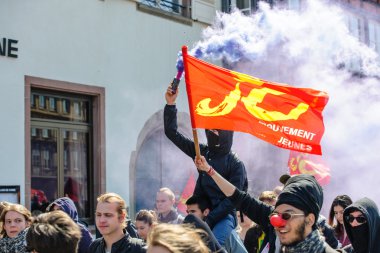 Fransa'da emek reformları karşı Nisan protesto