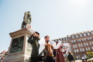 Fransa'da emek reformları karşı Nisan protesto