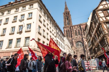 Fransa'da emek reformları karşı Nisan protesto