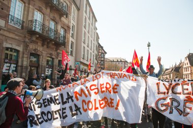 Fransa'da emek reformları karşı Nisan protesto