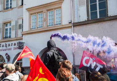 Fransa'da emek reformları karşı Nisan protesto