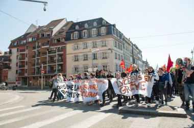 Fransa'da emek reformları karşı Nisan protesto