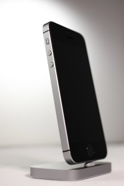 Unboxing ve ilk koşmak-in belgili tanımlık yeni iphone Se