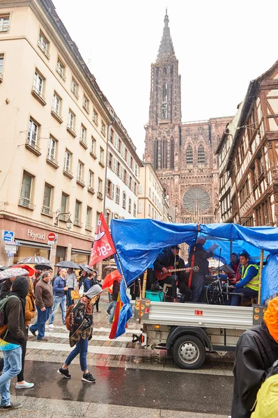 Strasbourg transportation paralyzed during protest — Stock Photo, Image