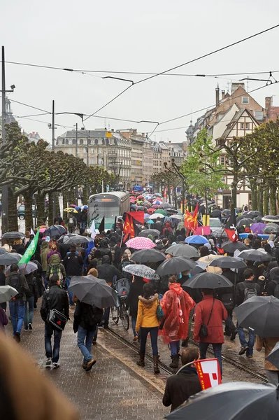 Elevated view of rows of protesters against labour reform — Stock Photo, Image