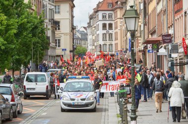 Strazburg'da karşı iş hukuku Mart