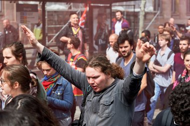 Adam Fransa protesto