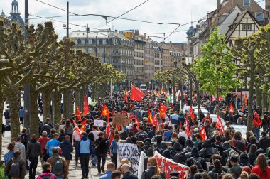 Place Broglie protestocular karşı iş hukuku ile