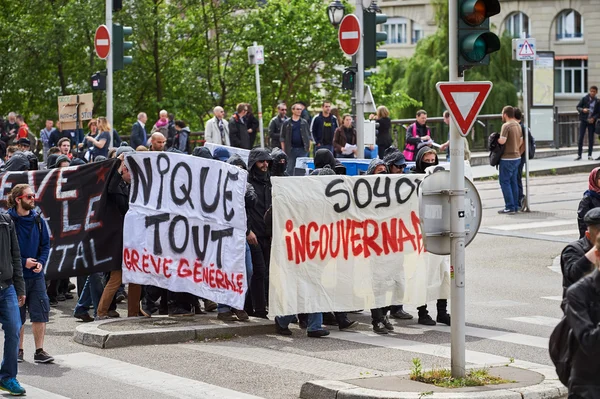 Gruppe mit verdecktem Gesicht bei Protesten — Stockfoto