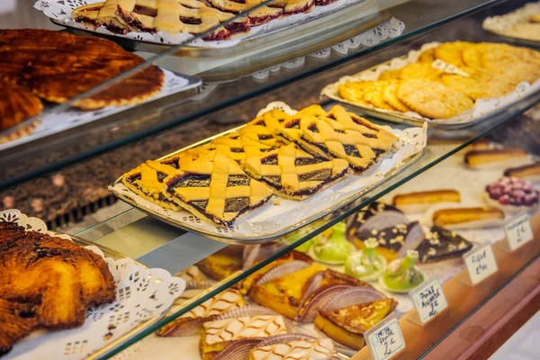 Francês padaria tradicional pastelaria — Fotografia de Stock