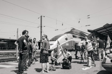 Operatör Strike - Barbekü yapma protestocu SNCF Fransız demiryolu