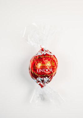 Lindt lindor çikolatalı truffle 