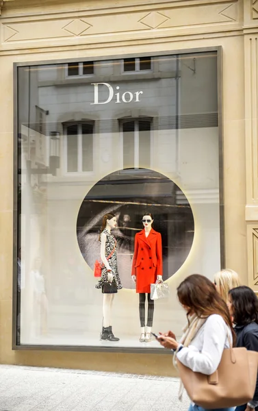 Tienda de lujo Christian Dior en Luxemburgo — Foto de Stock