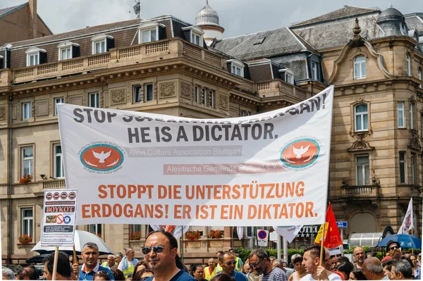 Członkowie społeczności Alevi Turcji protestują-Erdogan jest di — Zdjęcie stockowe