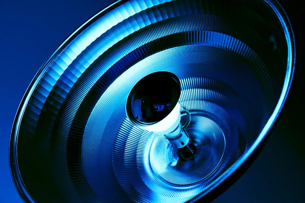 Reflector de luz azul en ambiente médico —  Fotos de Stock