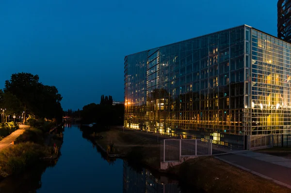 Europeiska parlamentet Strasbourg natt — Stockfoto