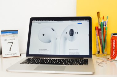 Apple bilgisayarlar için dokunun Siri vitrine Web sitesi