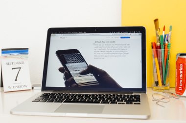 3d değmek vitrine Apple bilgisayarlar Web sitesi 