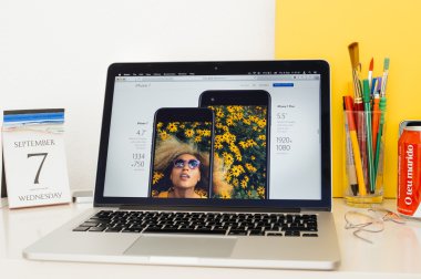 İPhone 7 vs iphone 7 artı vitrine Apple bilgisayarlar Web sitesi