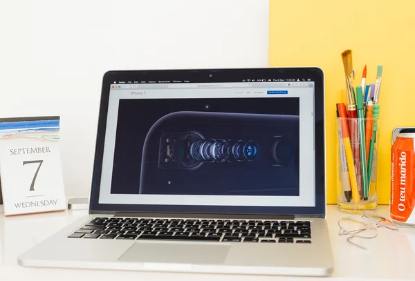 Apple počítače webové stránky představí — Stock fotografie
