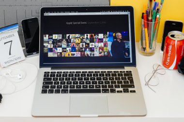 Tim Cook hakkında Apple müzik Fe vitrine Apple bilgisayarlar Web sitesi