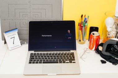 Apple bilgisayarlar Web sitesi tanıtımları