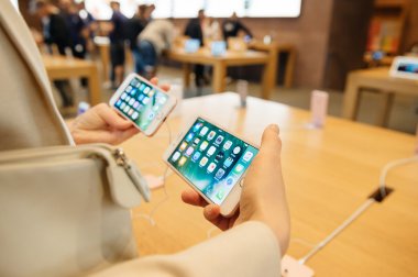  karşılaştırıldığında her iki iphone 7 ve iphone 7 Plus