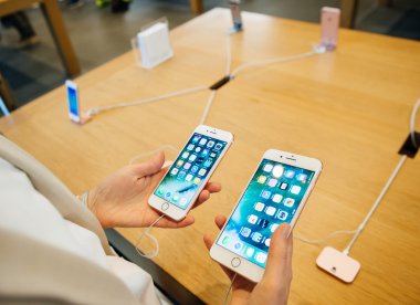  karşılaştırıldığında her iki iphone 7 ve iphone 7 Plus