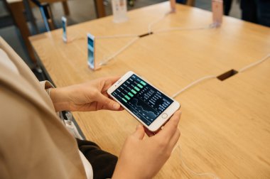 Apple bilgisayarlar hisse senedi fiyatı yeni iphone 7 üzerinde seyir