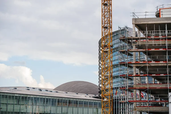 Lugar de construcción del futuro distrito empresarial que cubre el Parlamento Europeo — Foto de Stock