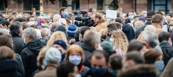 Emberek Place Kleber tiszteletére történelem tanár Samuel Paty — Stock Fotó