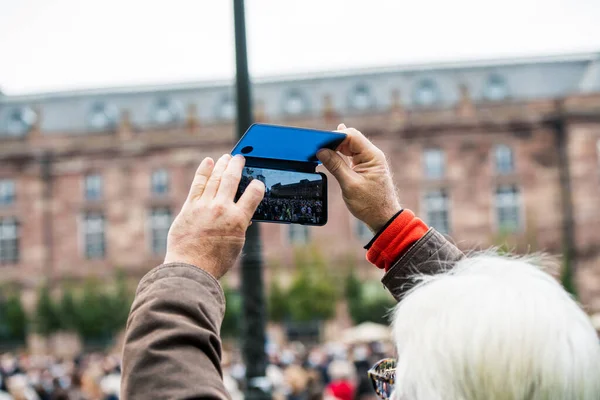 People Place Kleber vzdát hold učiteli historie Samuelu Paty — Stock fotografie