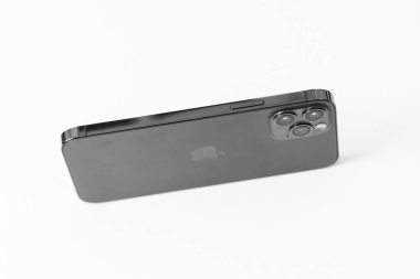 Yeni iPhone 12 Pro Pro 5G Max ve Apple Bilgisayarları tarafından üç kameralı