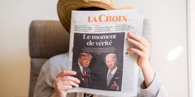 ABD başkanlığı seçimlerinin son gününde kapak sayfasında yer alan son gazete.